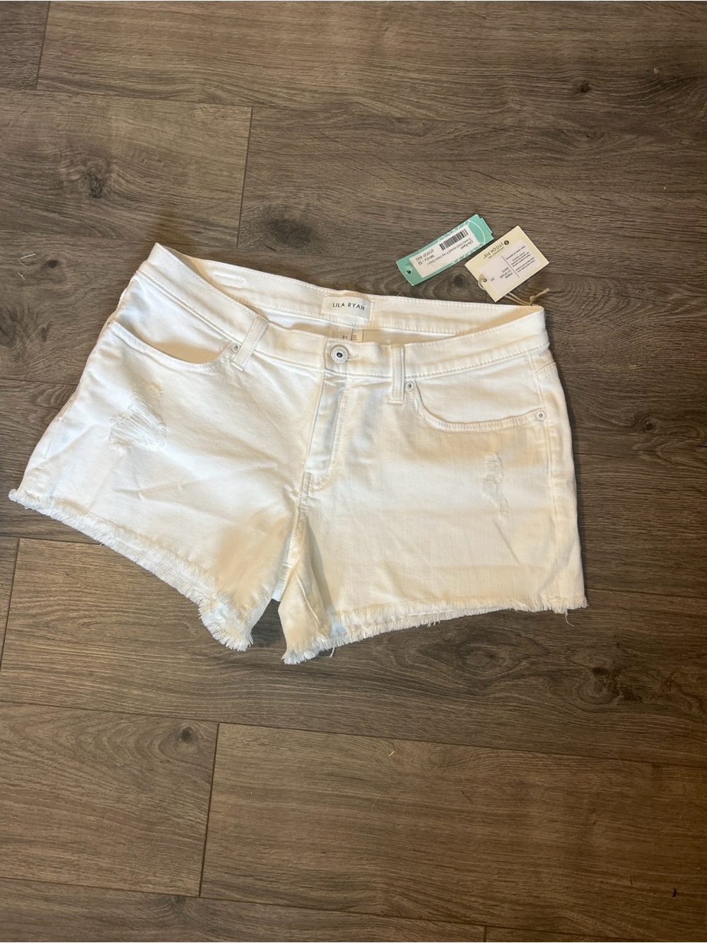 LILA RYAN White Frayed Hem Denim Shorts